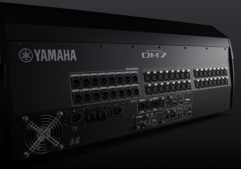 Yamaha Digital Mixing Console DM7: 一个坚实的开始